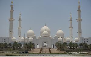 Thumbnail for Visit Abu Dhabi’s Sheikh Zayed Mosque