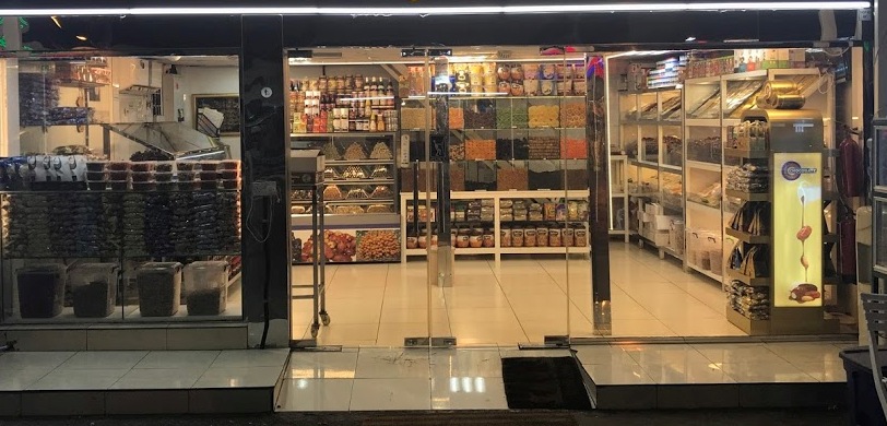 Mina Dates Market