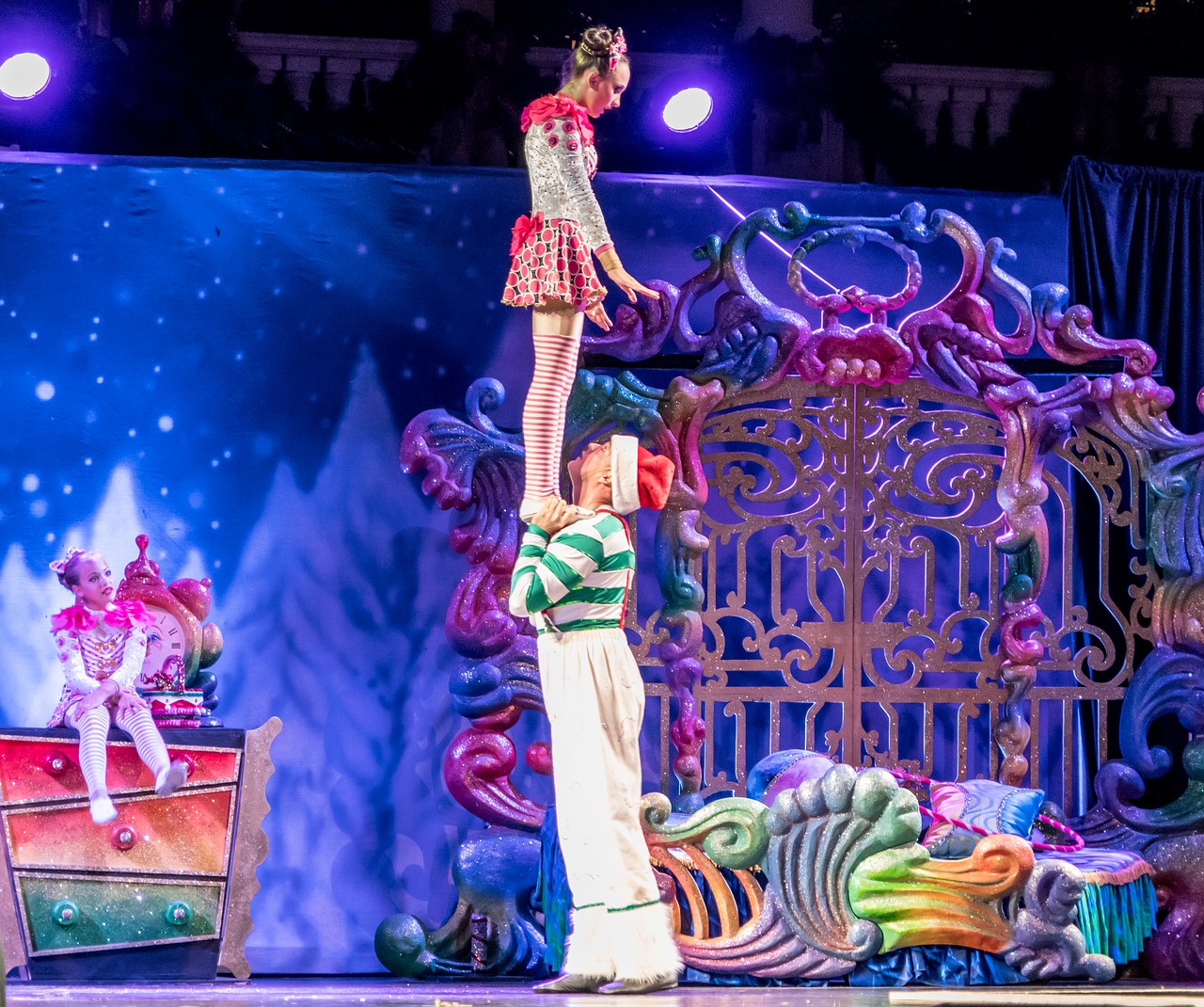 Acrobats Cirque Du Soleil Christmas Show