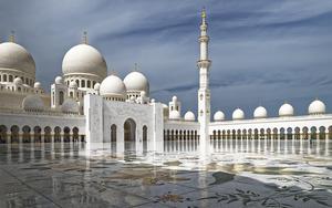 Thumbnail for 9 Fascinating Things to Know about Abu Dhabi
